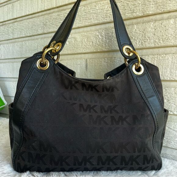 MICHAEL KORS Black Signature Fulton Drawstring Bedford Shoulder Bag Hobo Tote - Picture 2 of 9